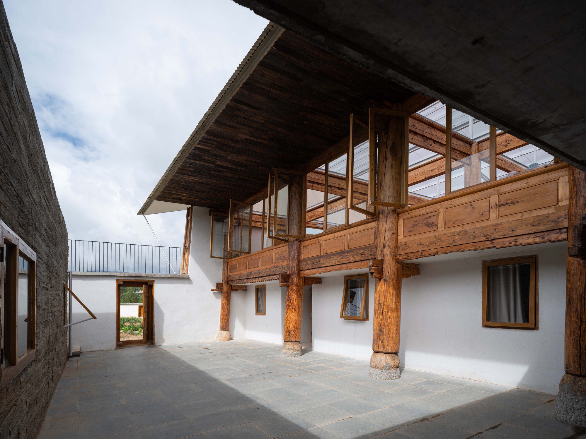 Librairie Avant-grade in Shangri-La
