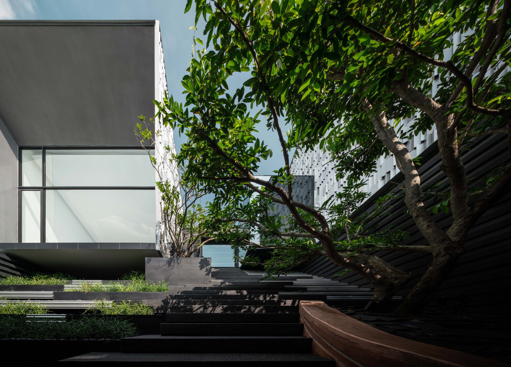 © Chalermwat Wongchompoo (Sofography)12