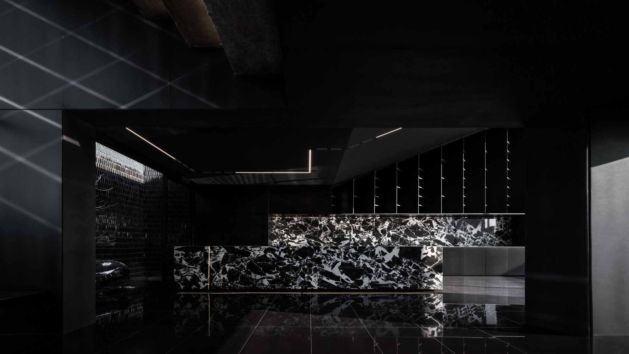 © Chalermwat Wongchompoo (Sofography)25