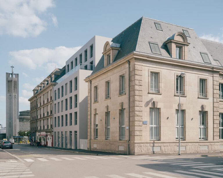 19 Collective Housing Units | Atelier 56S
