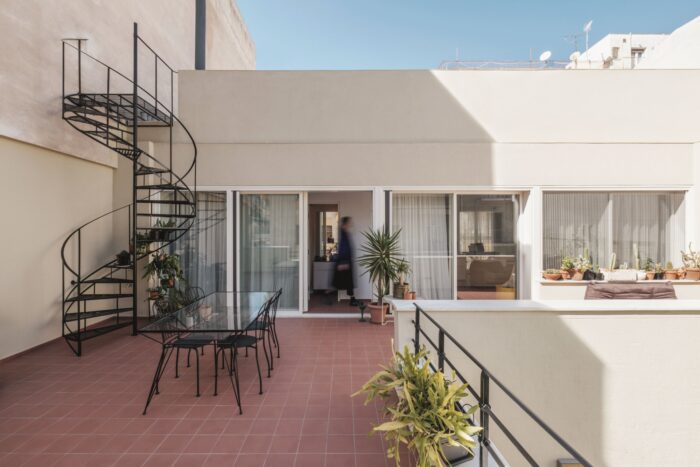 © Dimitris Kleanthis1