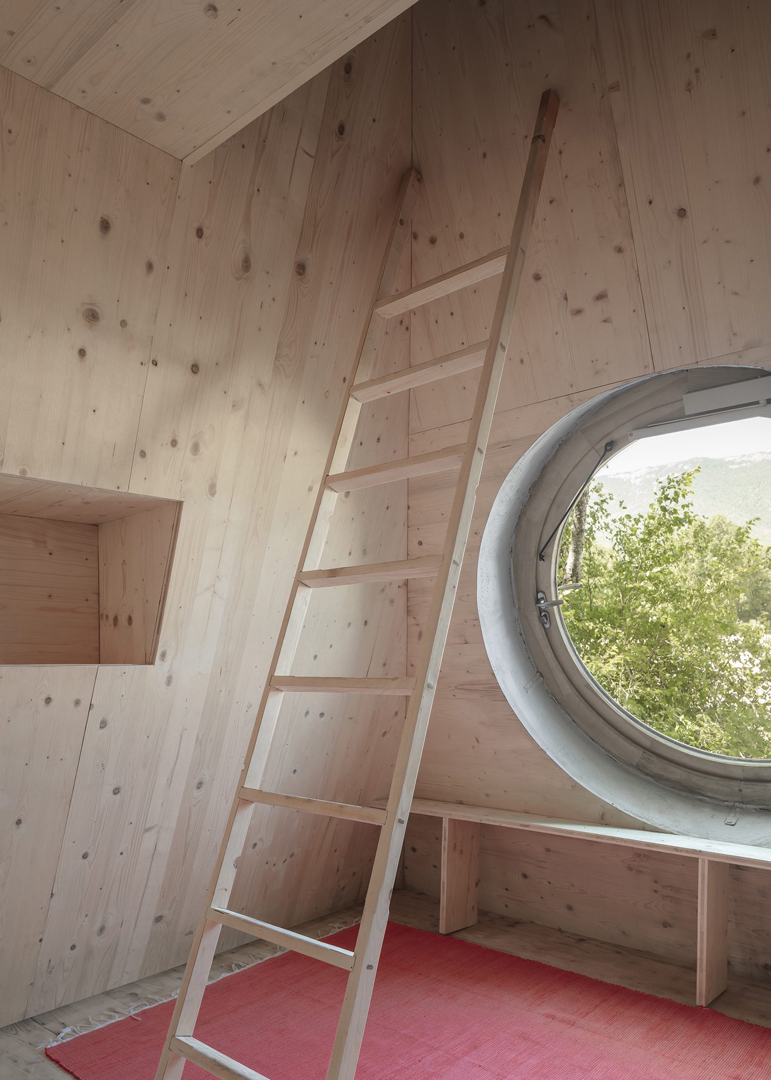 Therese Livable Sculpture