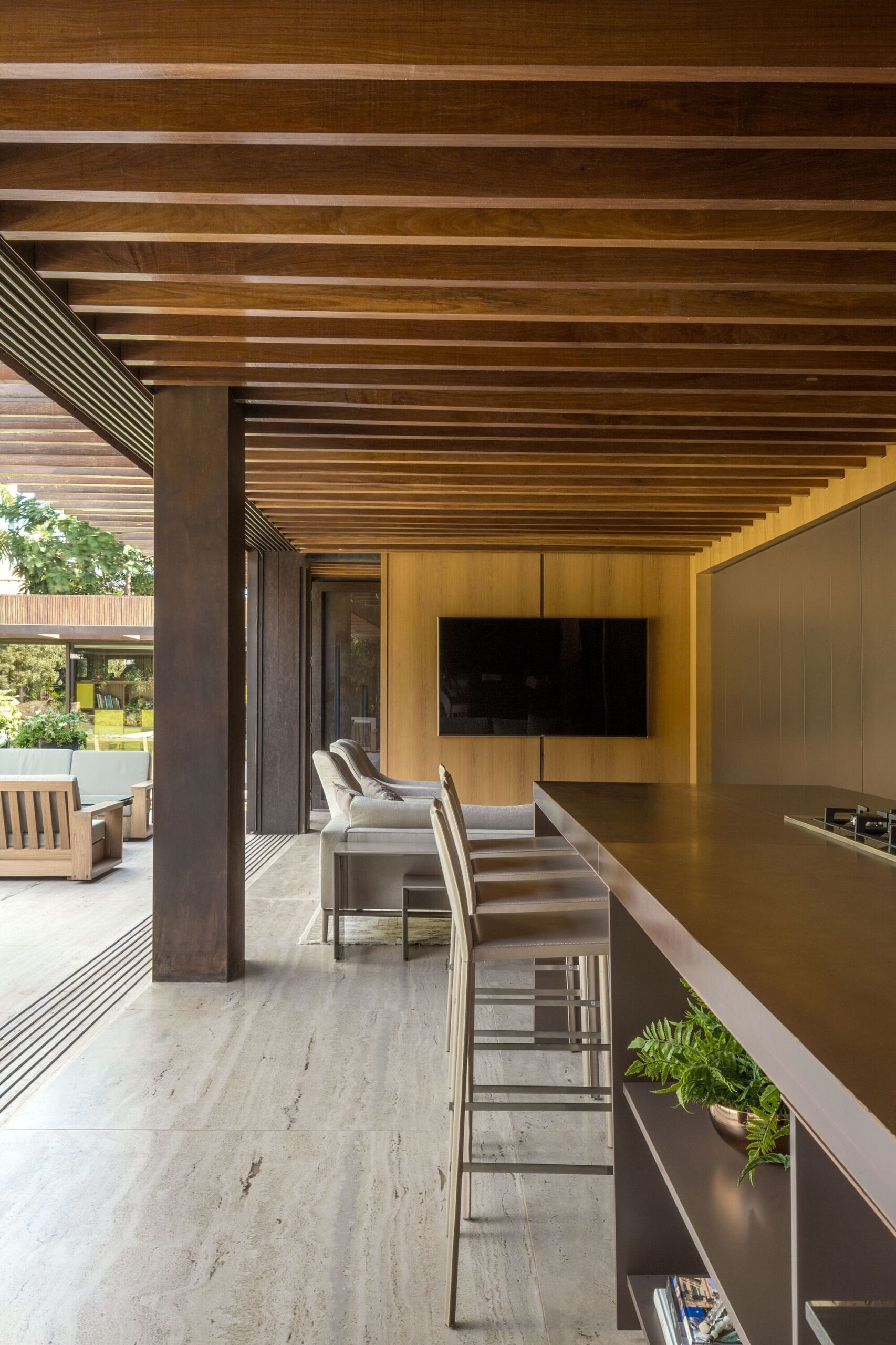 Dezessete House