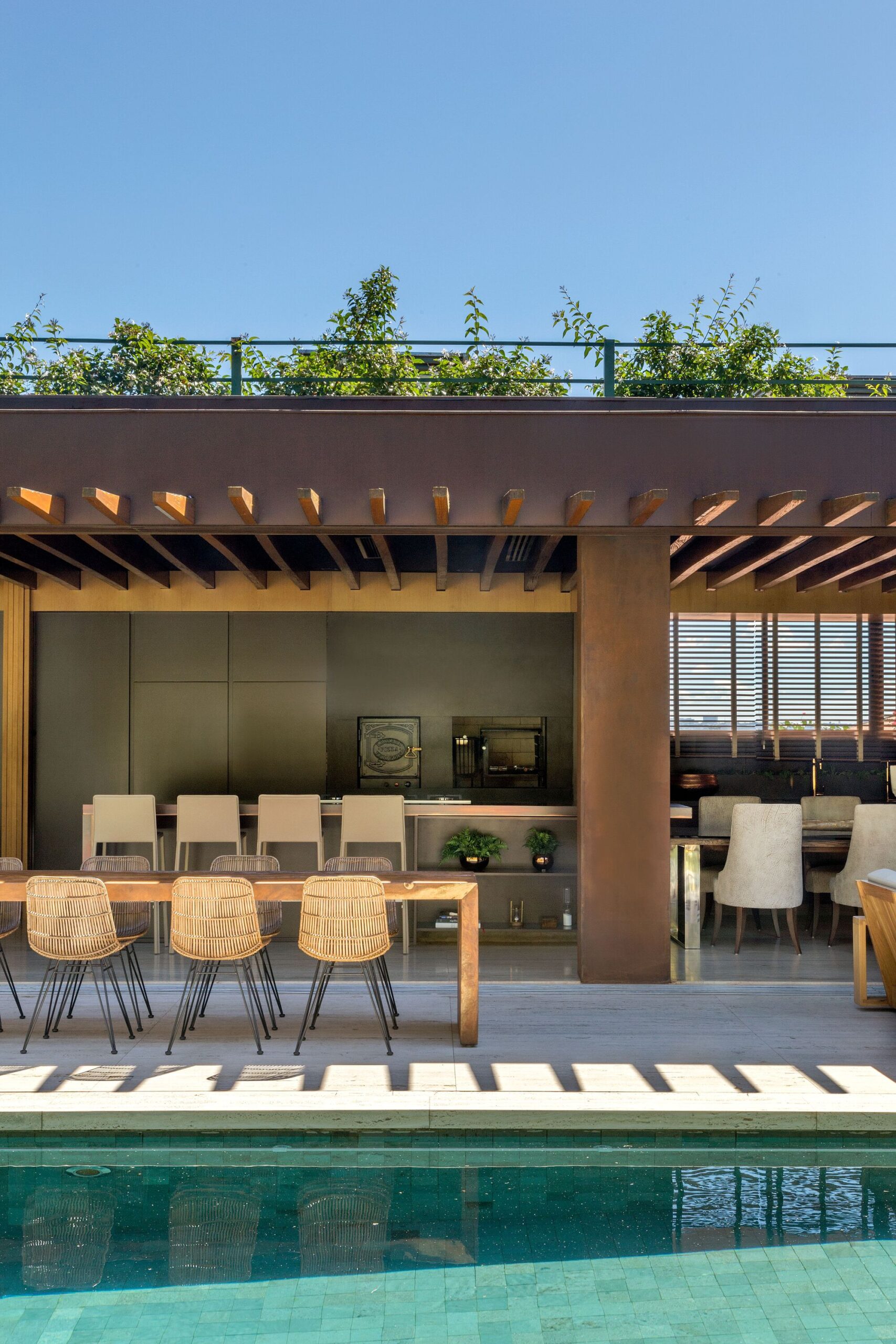 Dezessete House