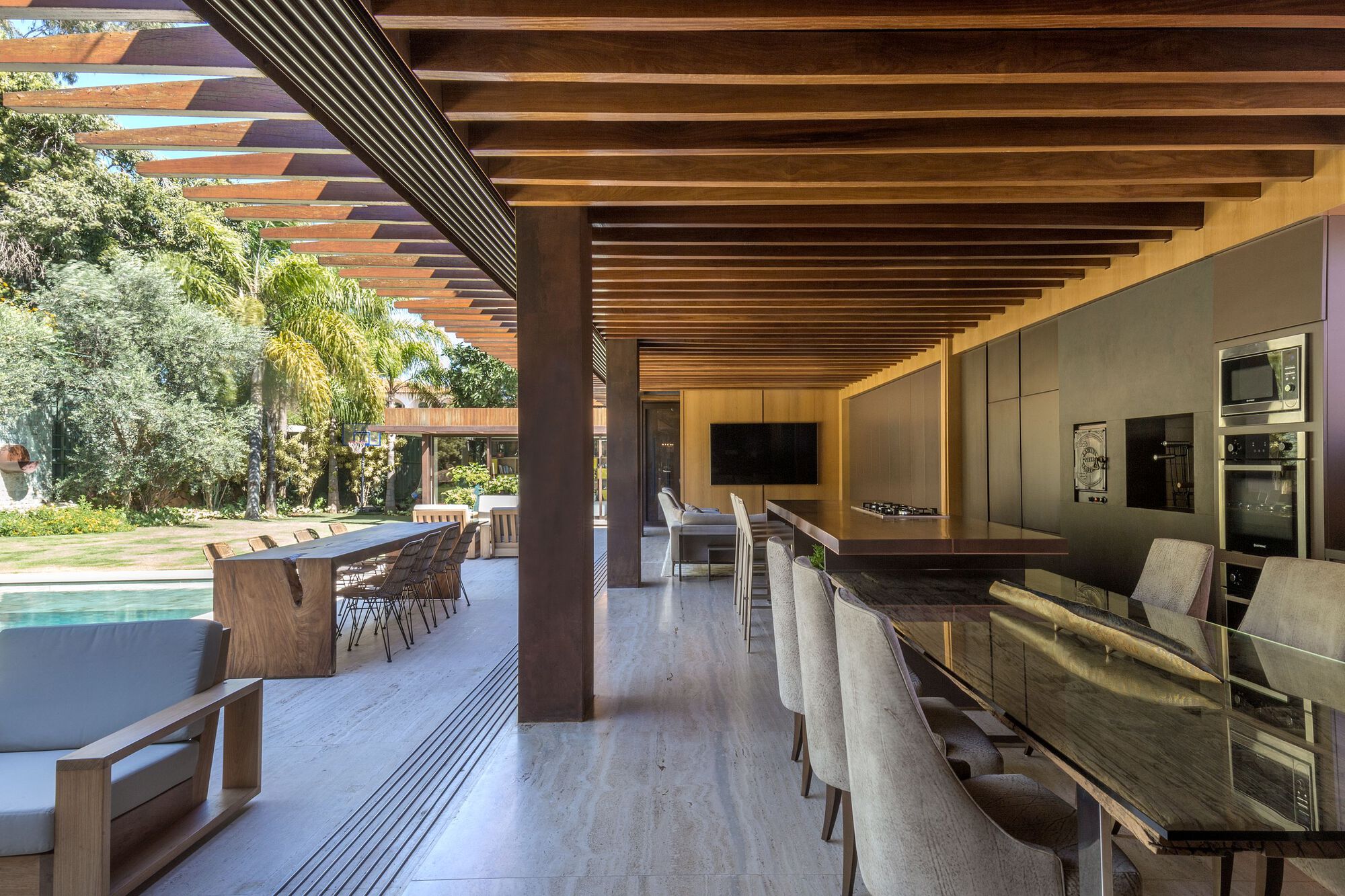Dezessete House