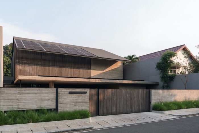 © Ernest Theofilus1