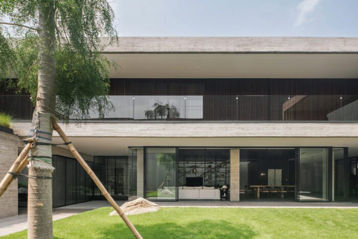 © Ernest Theofilus2