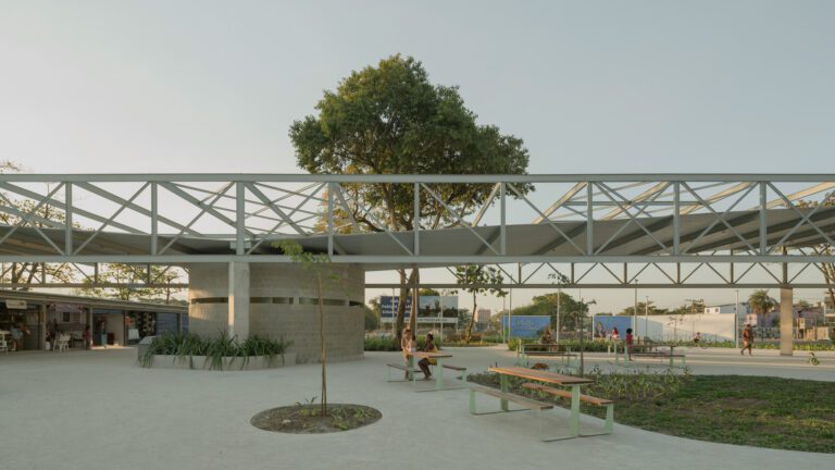 Realengo Park Market Square | Ayako Arquitetura + Helena Meirelles arquitetura + Larissa Monteiro + messina | rivas + Zebulun Arquitetura