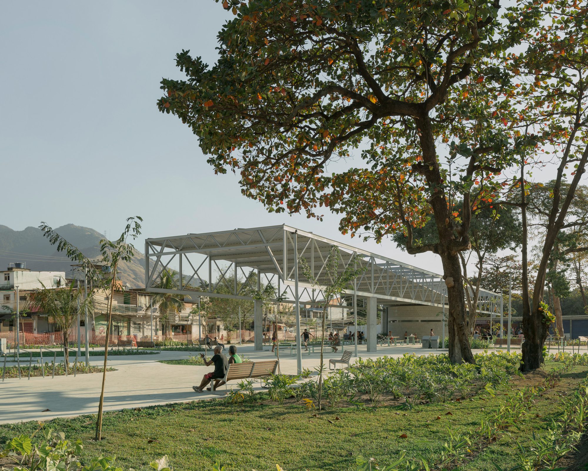 Realengo Park Market Square