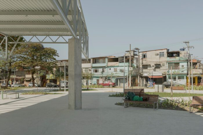 Realengo Park Market Square