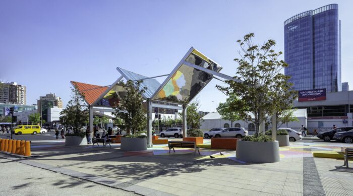 Mirrors Plaza
