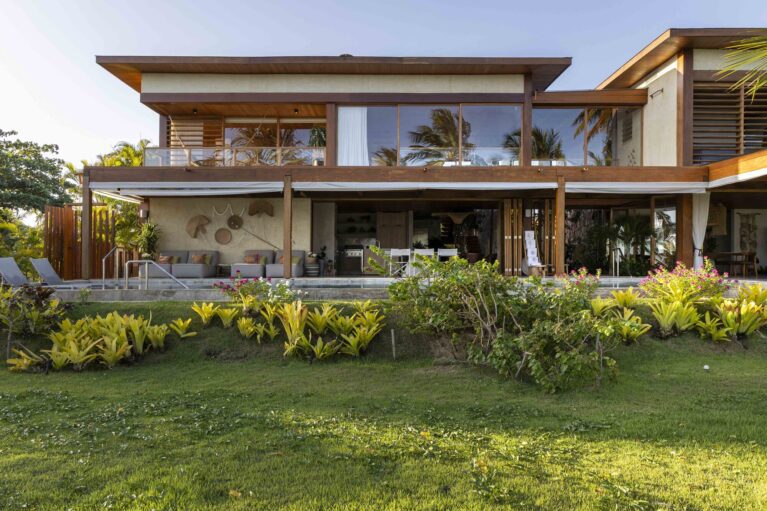 Coral House | Sidney Quintela Architecture + Urban Planning
