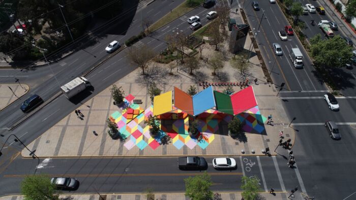 Mirrors Plaza
