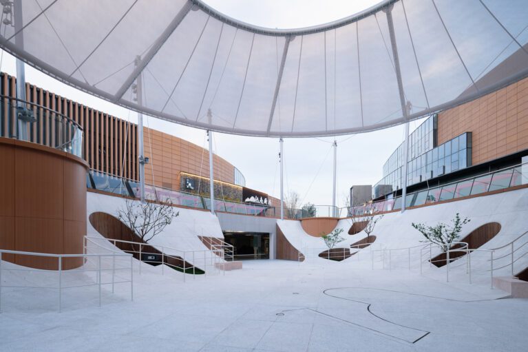 The Floating Courtyard - Underground Entrance Plaza Renovation | Deep Origin Lab