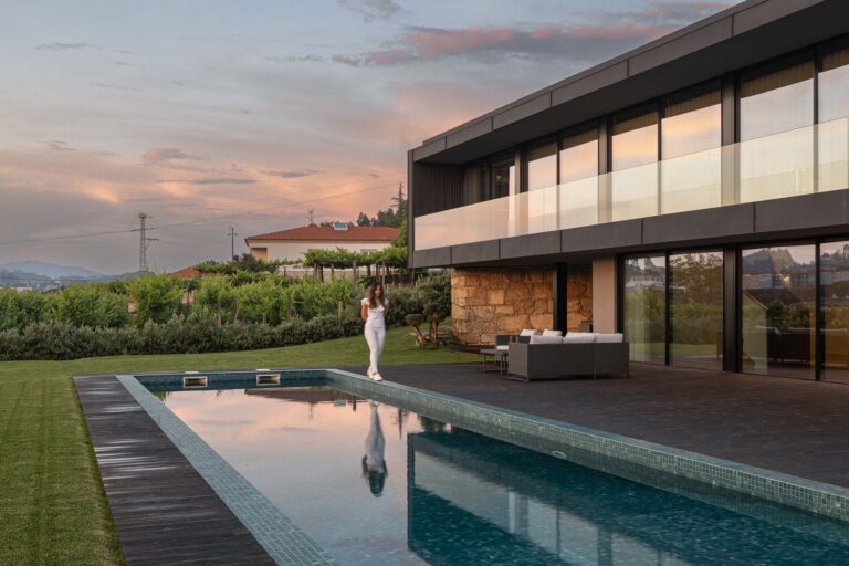 Hillside House | Ricardo Azevedo Arquitecto