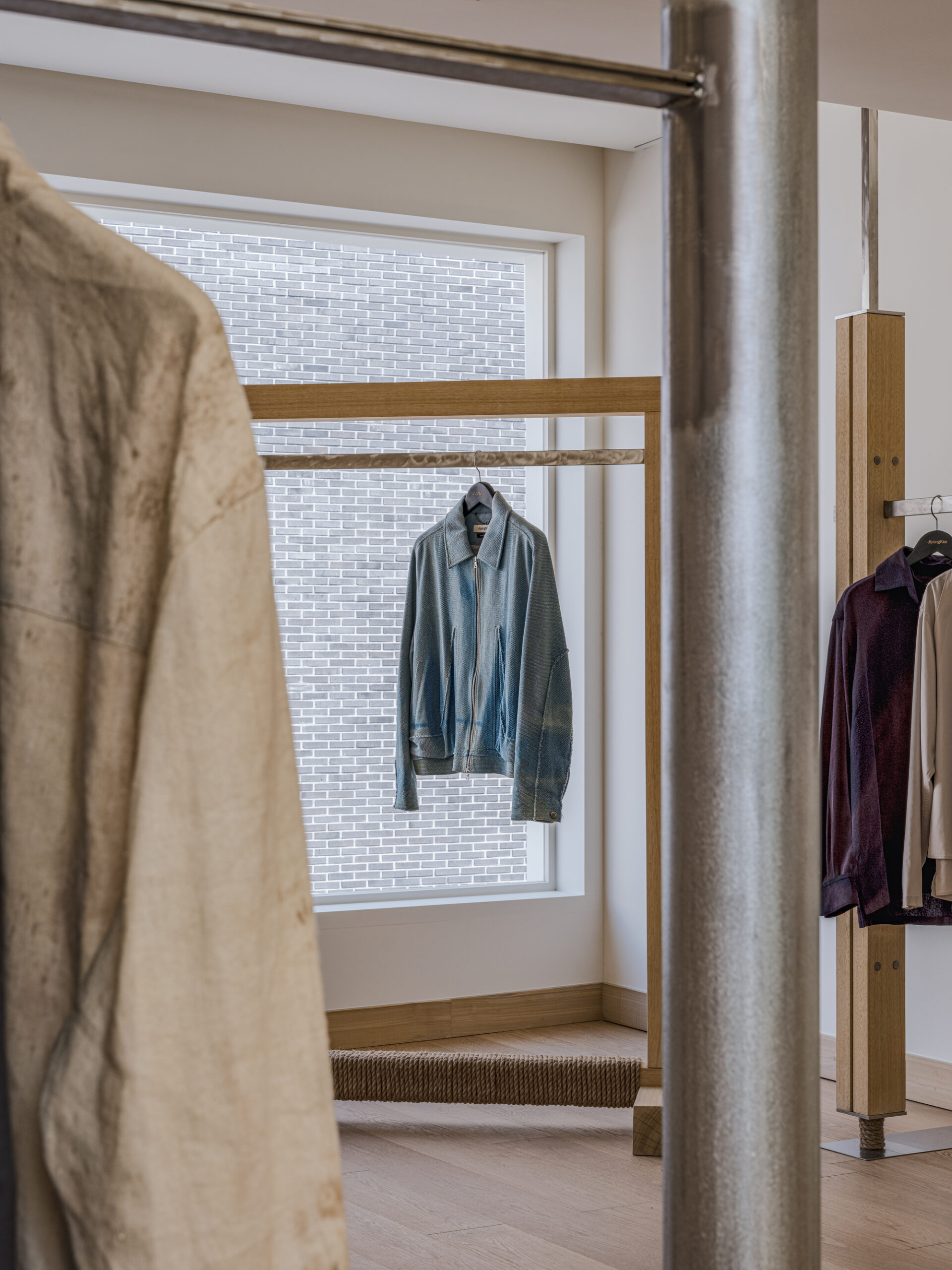 JiyongKim Hannam Flagship Store