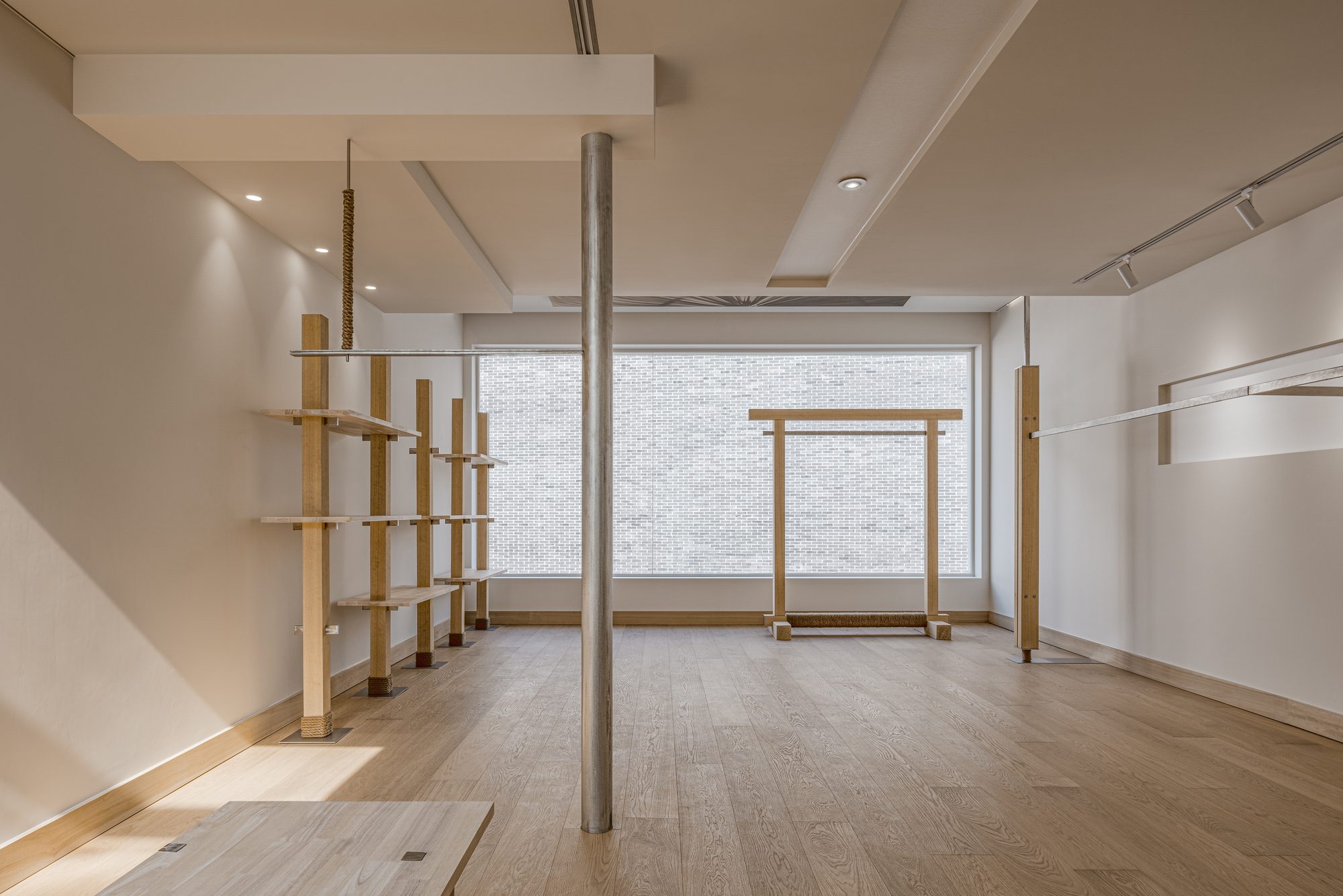 JiyongKim Hannam Flagship Store