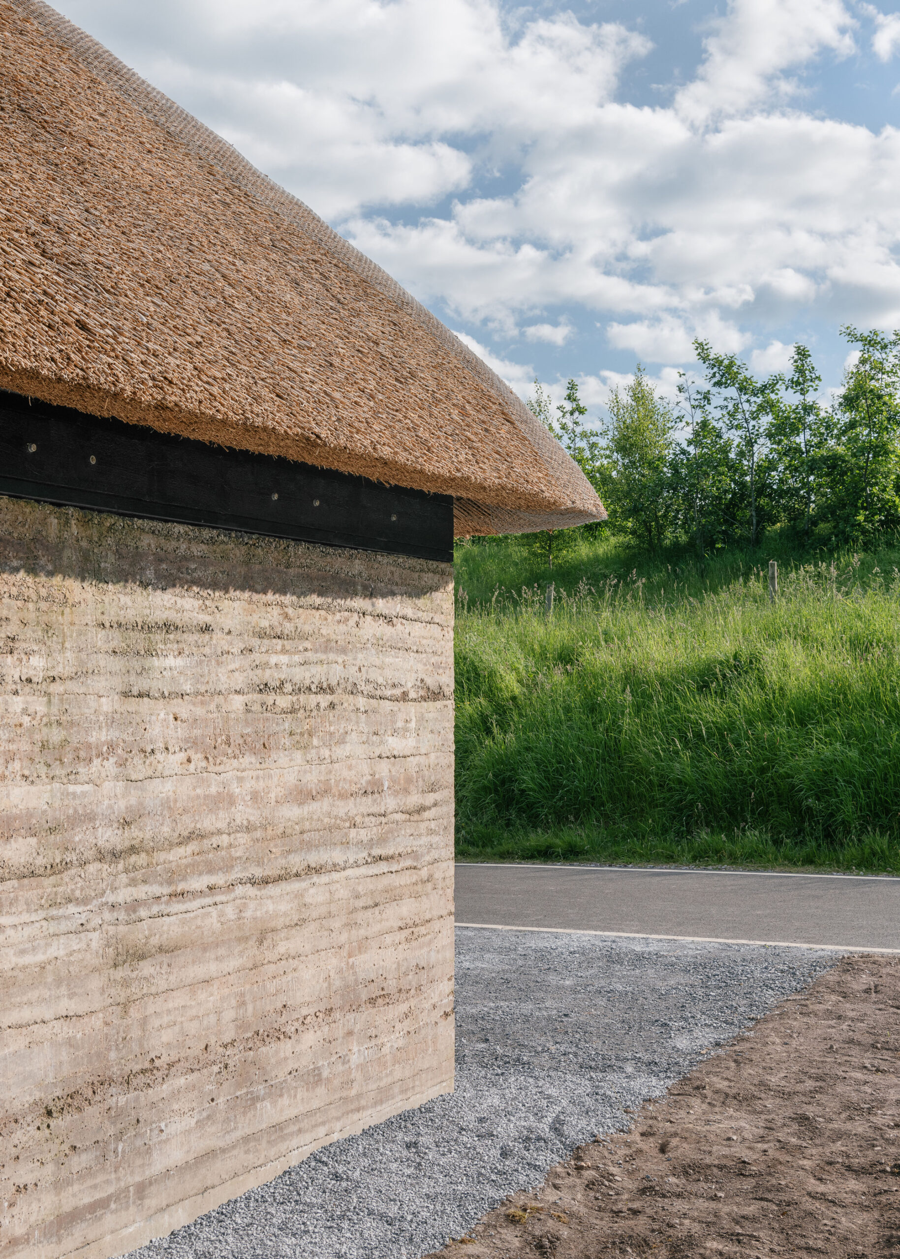 den talamh Meeting Point