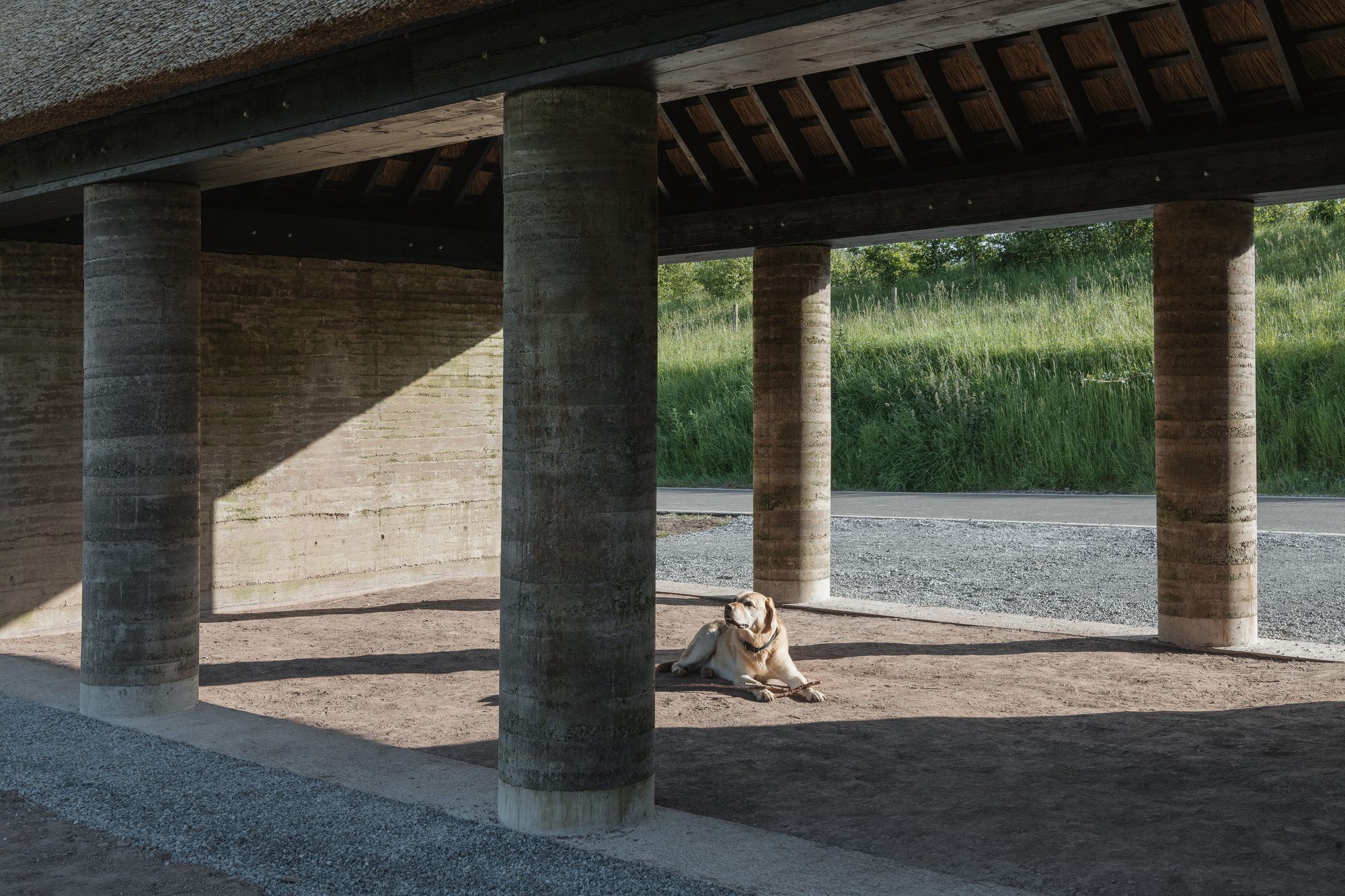 den talamh Meeting Point