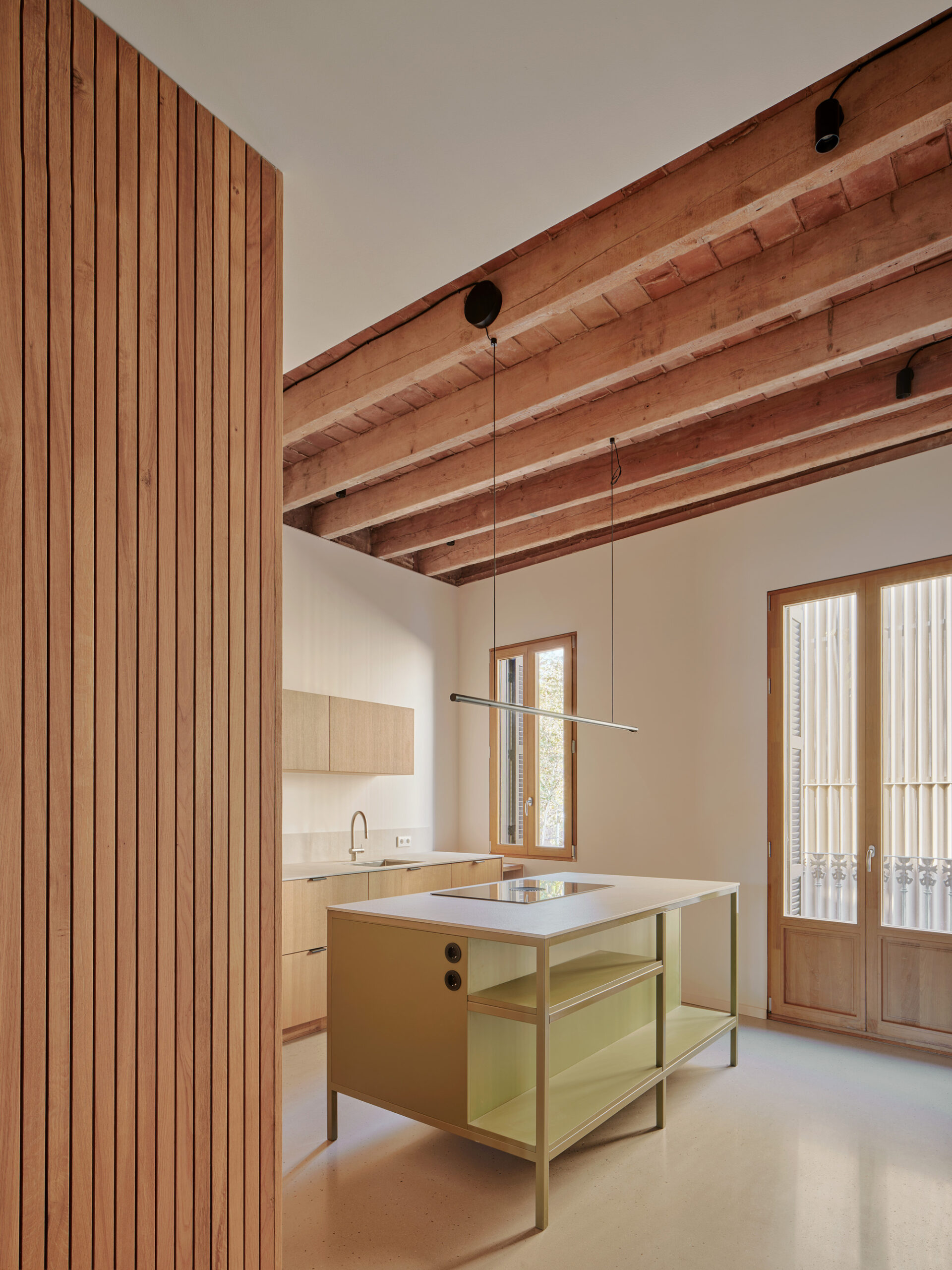 Comprehensive Housing Renovation in Barcelona