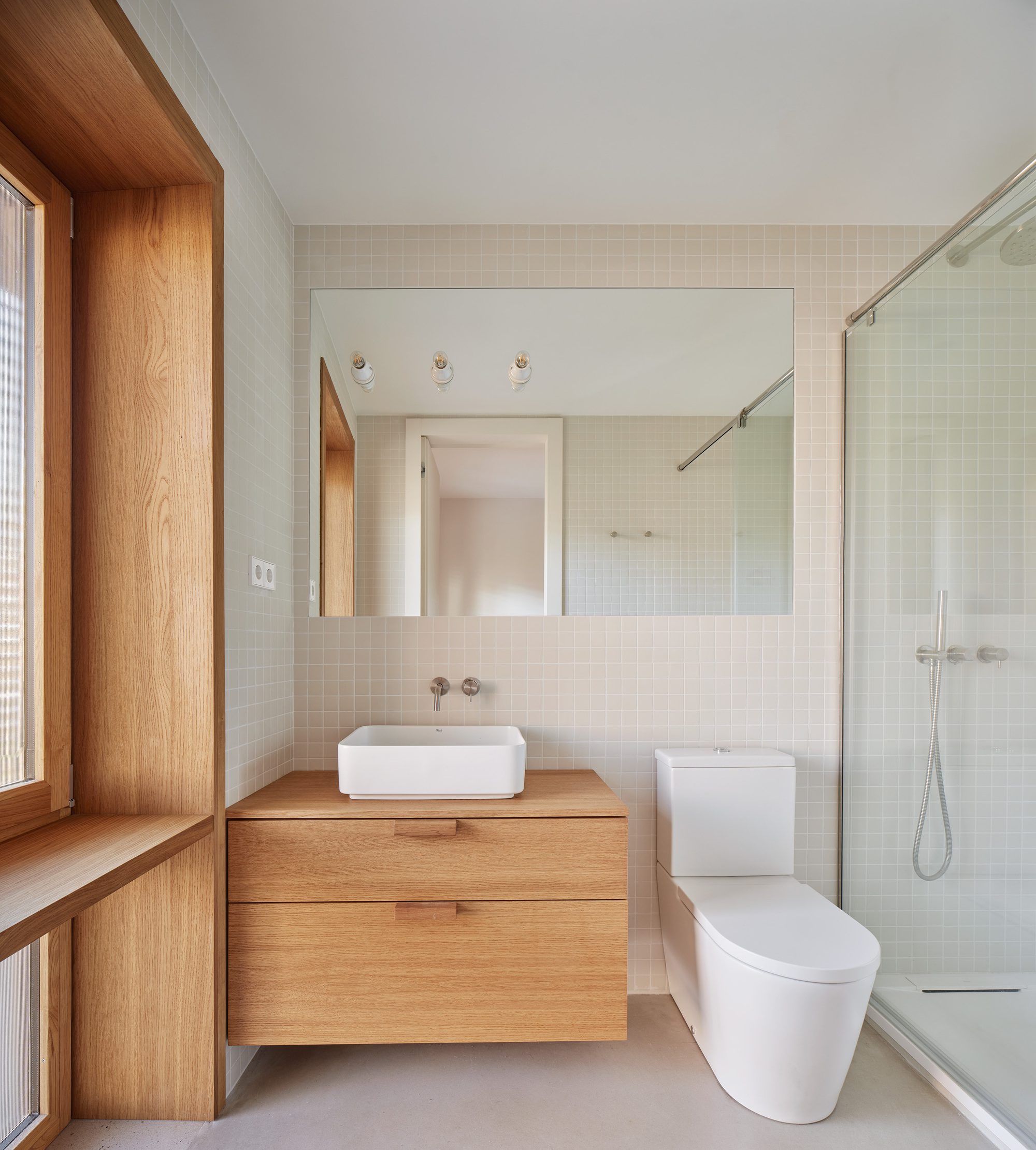 Comprehensive Housing Renovation in Barcelona