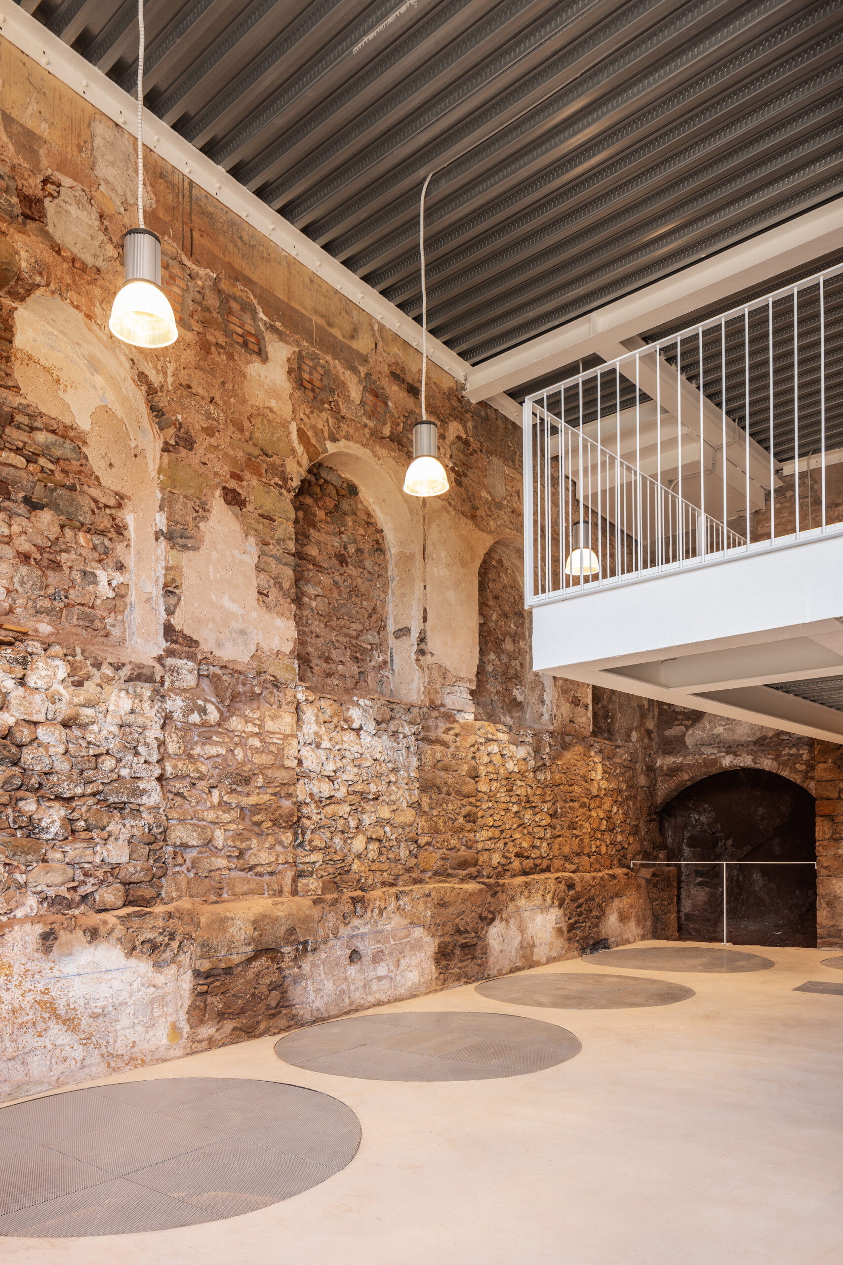 Restoration of Artés Museum. Vats Space