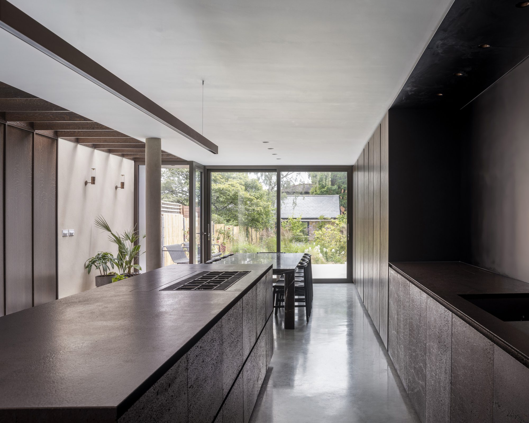 Broomhill Road House