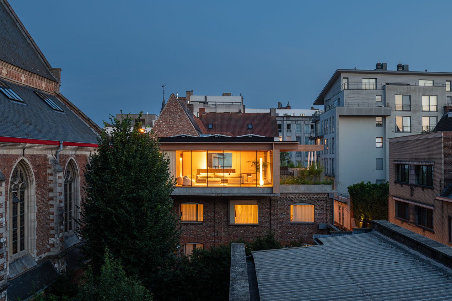 House b·o