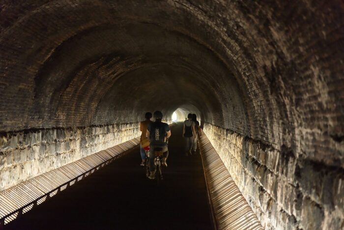 The Dark Line Path | mICHELE & mIQUEL + dA VISION DESIGN