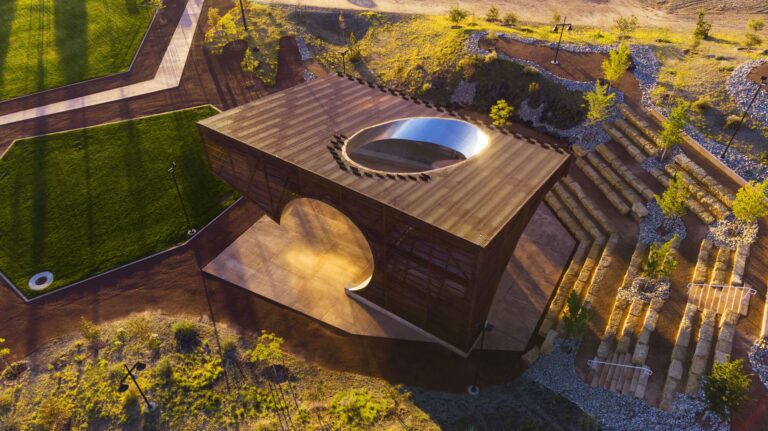 SkyRoom Community Square | McClain + Yu Architecture & Design