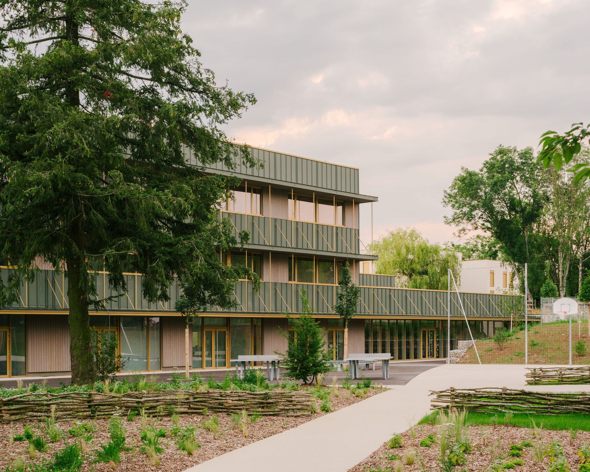 Maryse Bastié Middle School Reconstruction