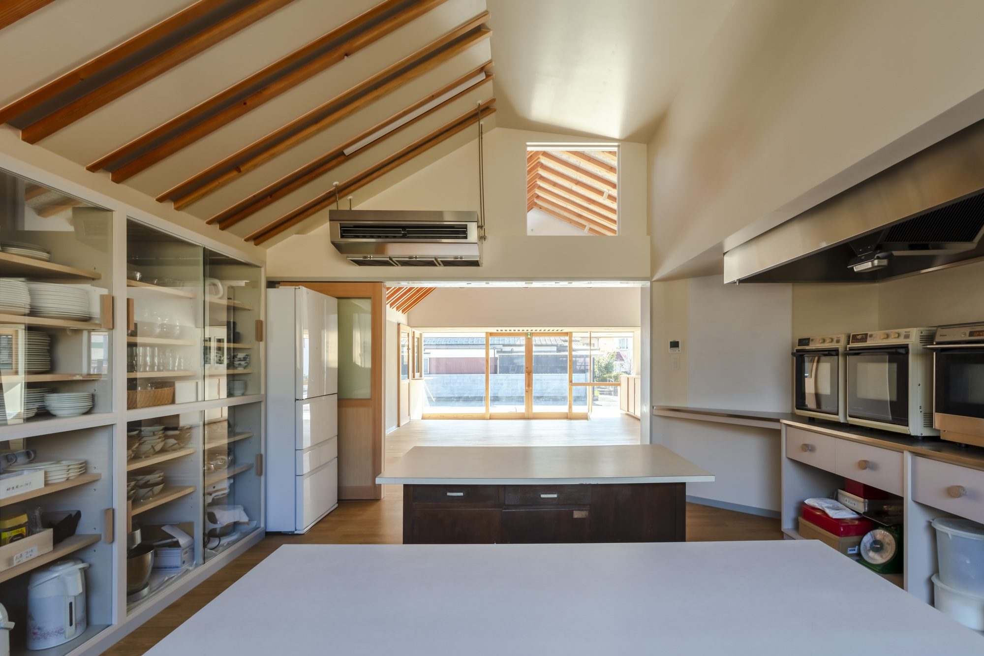 "House" for Matsuyama Tomo-no-Kai