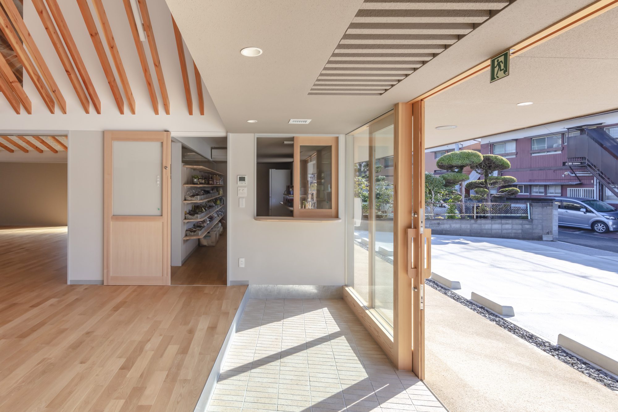 "House" for Matsuyama Tomo-no-Kai