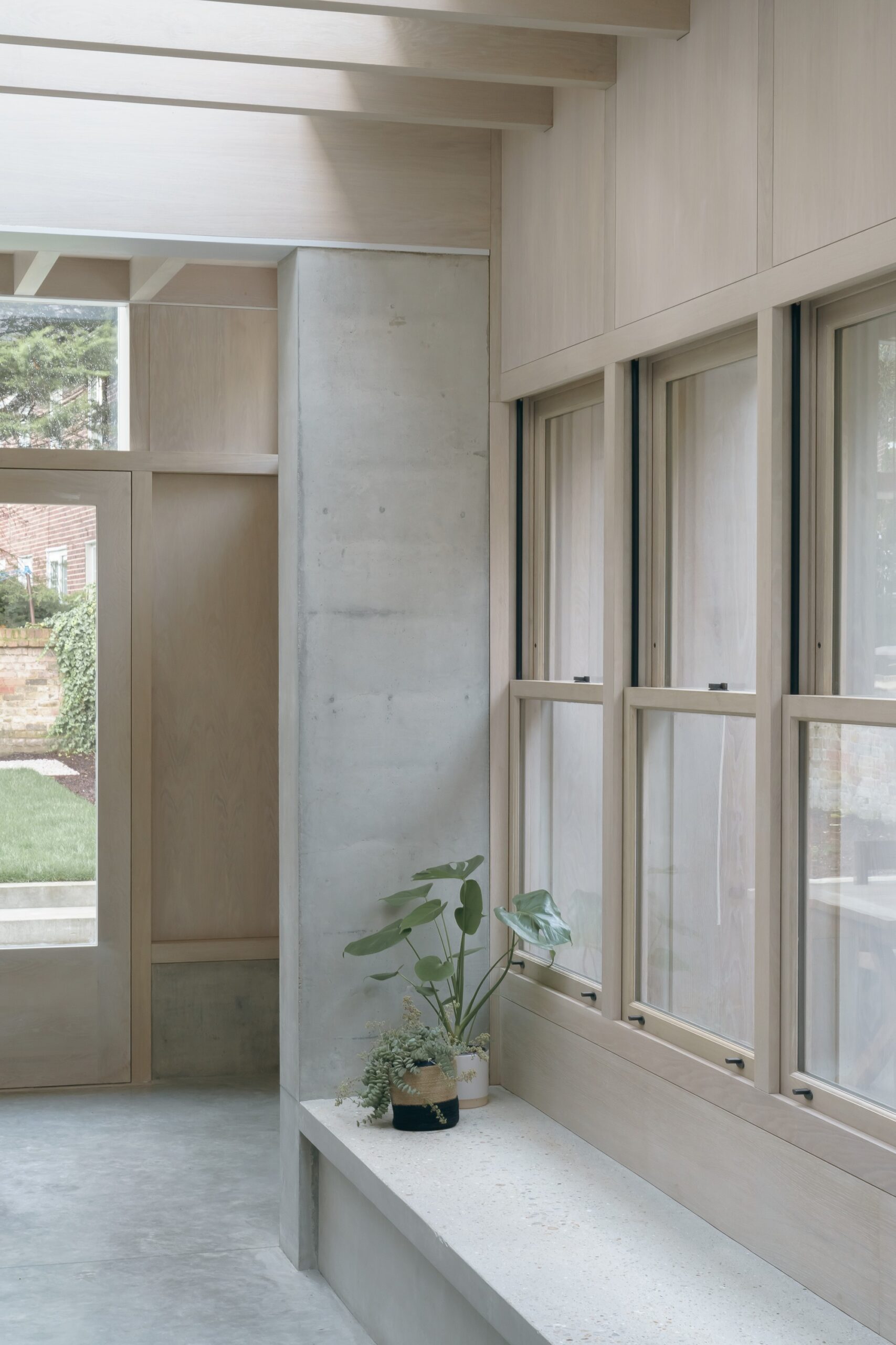 Concrete Plinth House