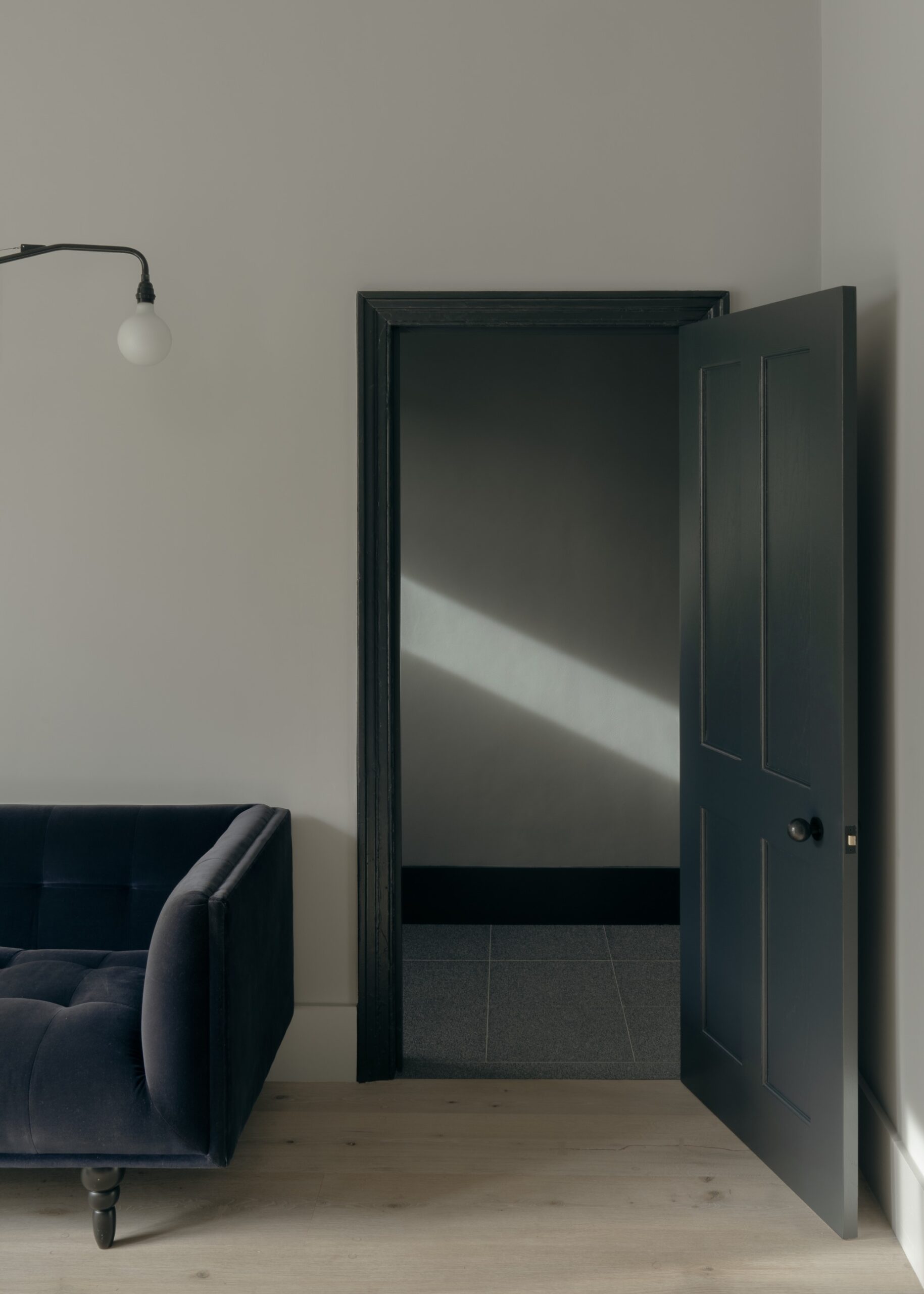 Concrete Plinth House