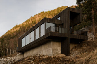 18-07 Holiday Home