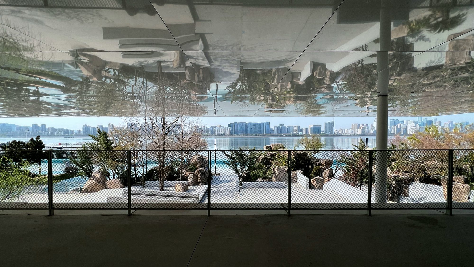 The Jianshi Station & the Tingyun Station