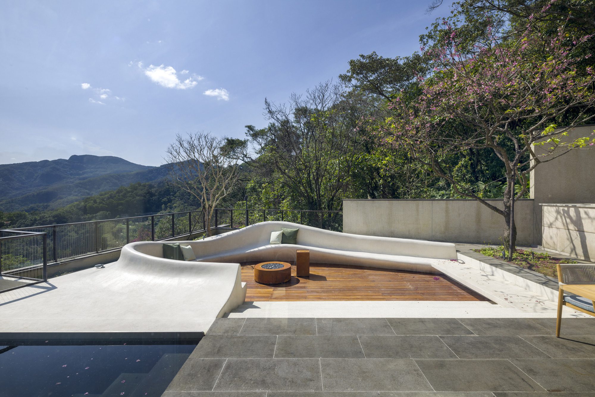 Echo Villa