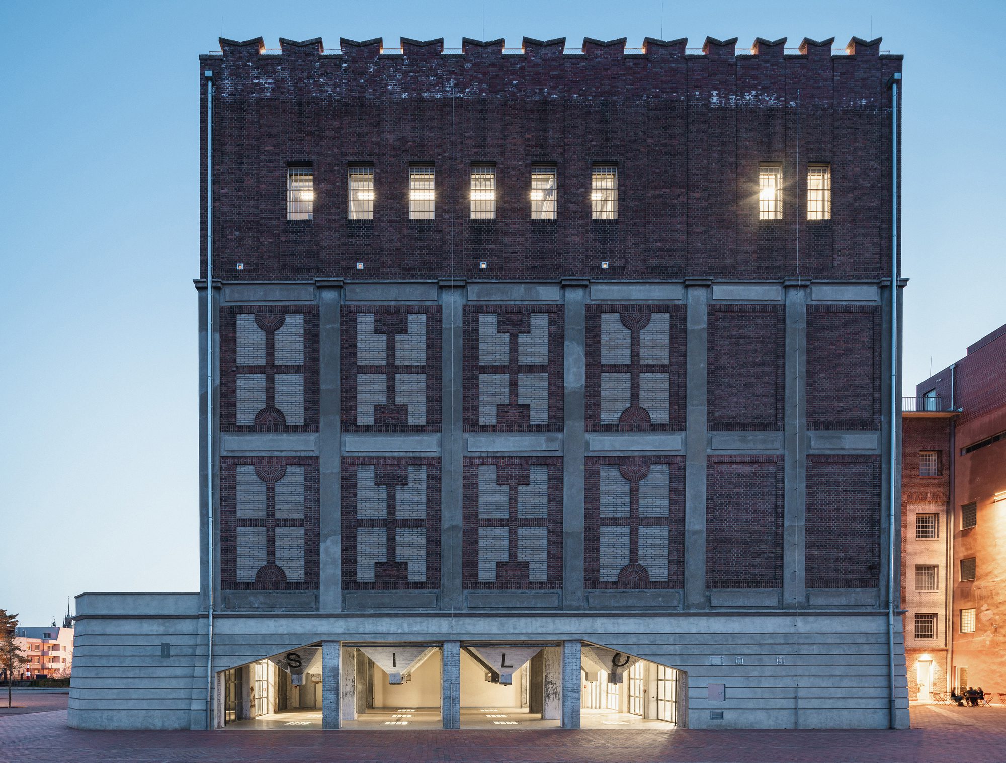 Automatic Mills Grain Silo Conversion