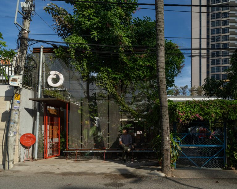 O Plant-based Thao Dien Cafe | xưởng xép