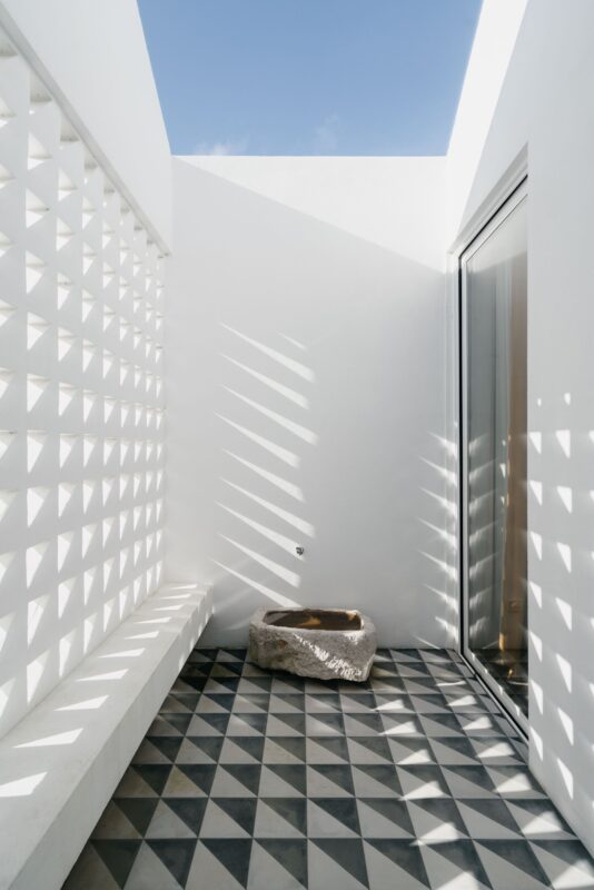 © Richard John Seymour4