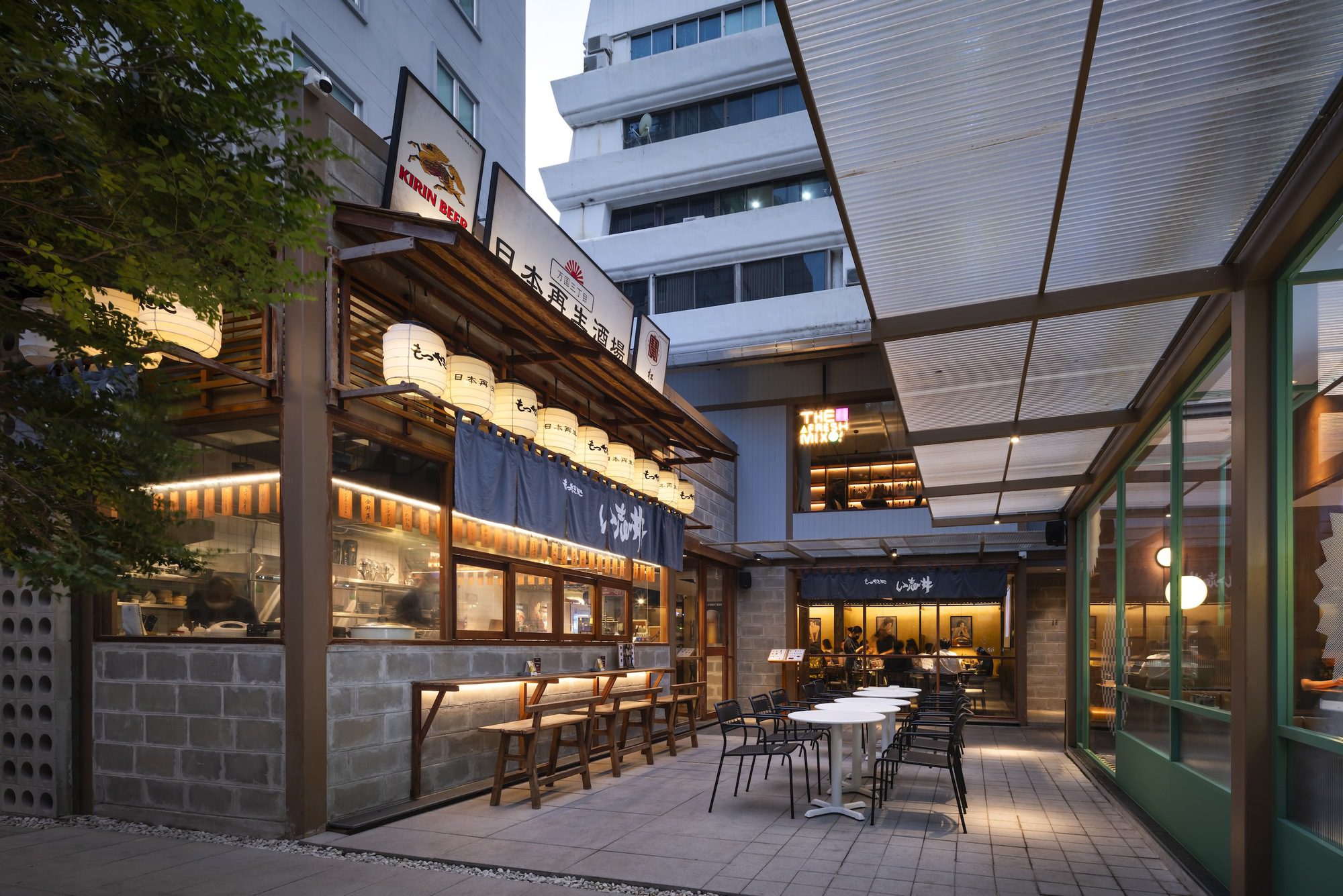 BLOQyard Restaurants and Cafés