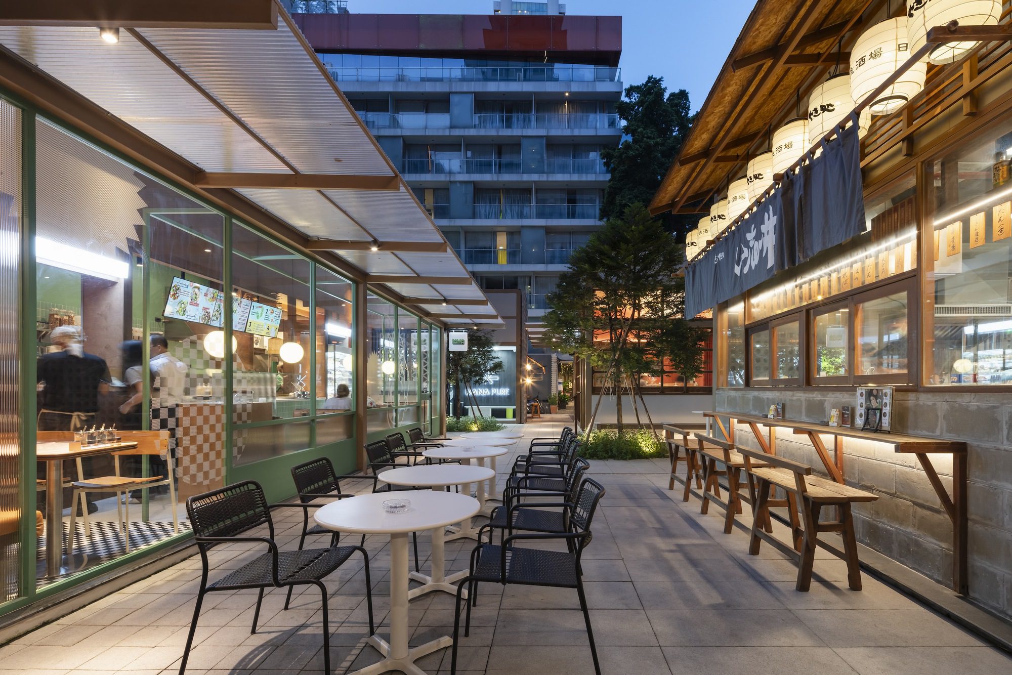 BLOQyard Restaurants and Cafés