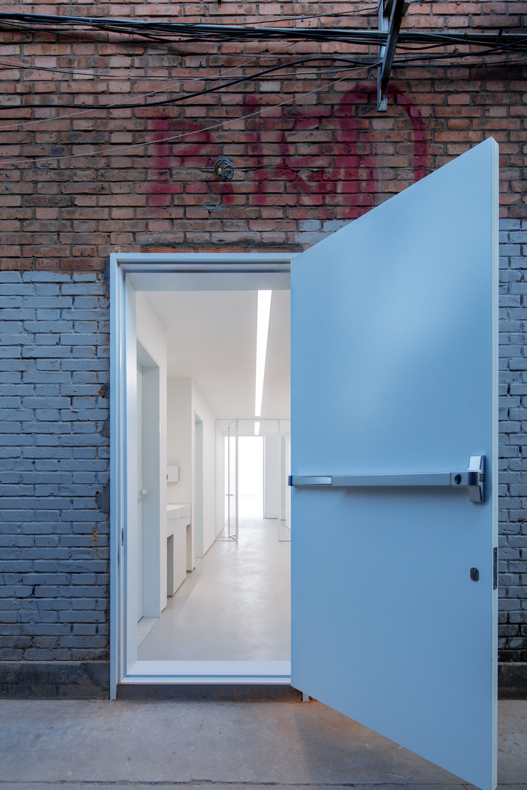 Hive Center for Contemporary Art