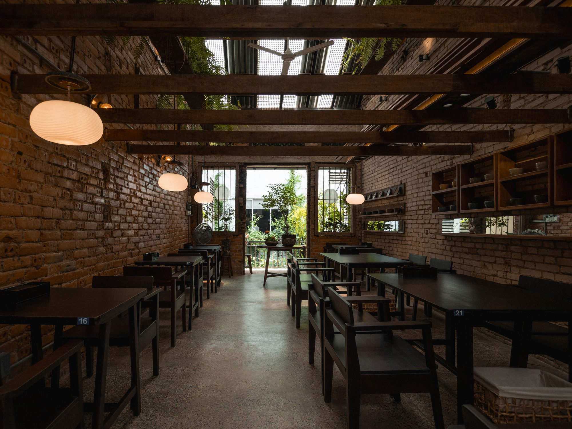 O Plant-based Ton That Dam Cafe Restaurant