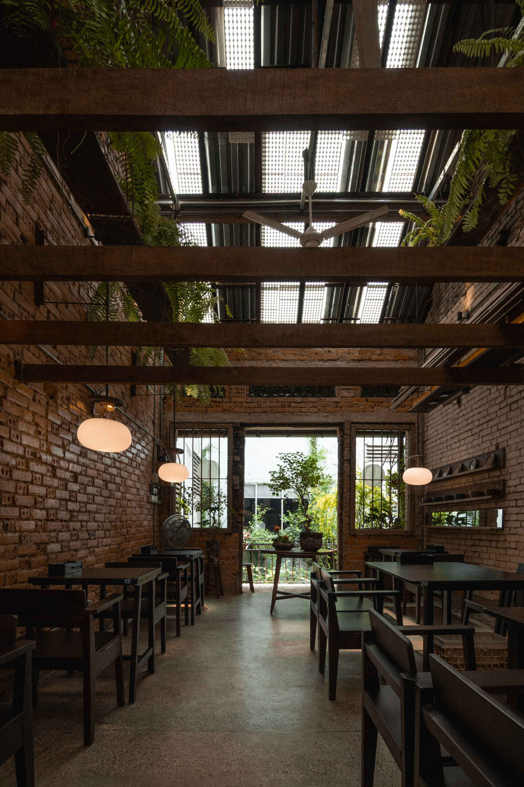 O Plant-based Ton That Dam Cafe Restaurant