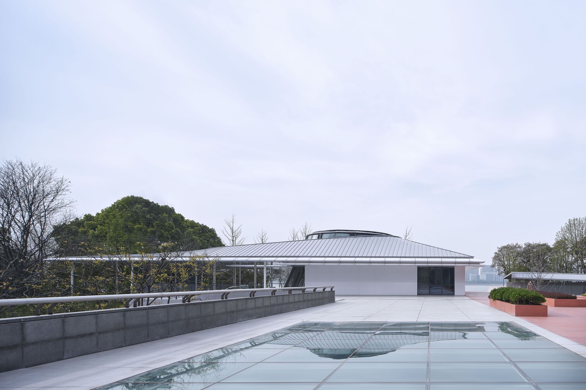 The Jianshi Station & the Tingyun Station