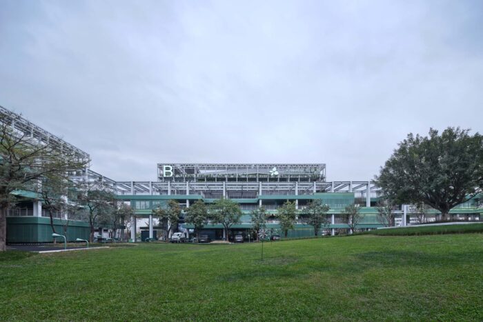 Central courtyard Hill of Trees. Image © ZY Architectural Photography3
