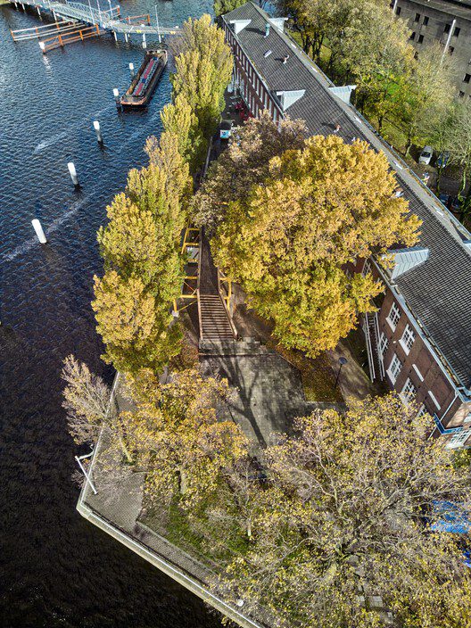 Circular Walkway for Urban Renewal