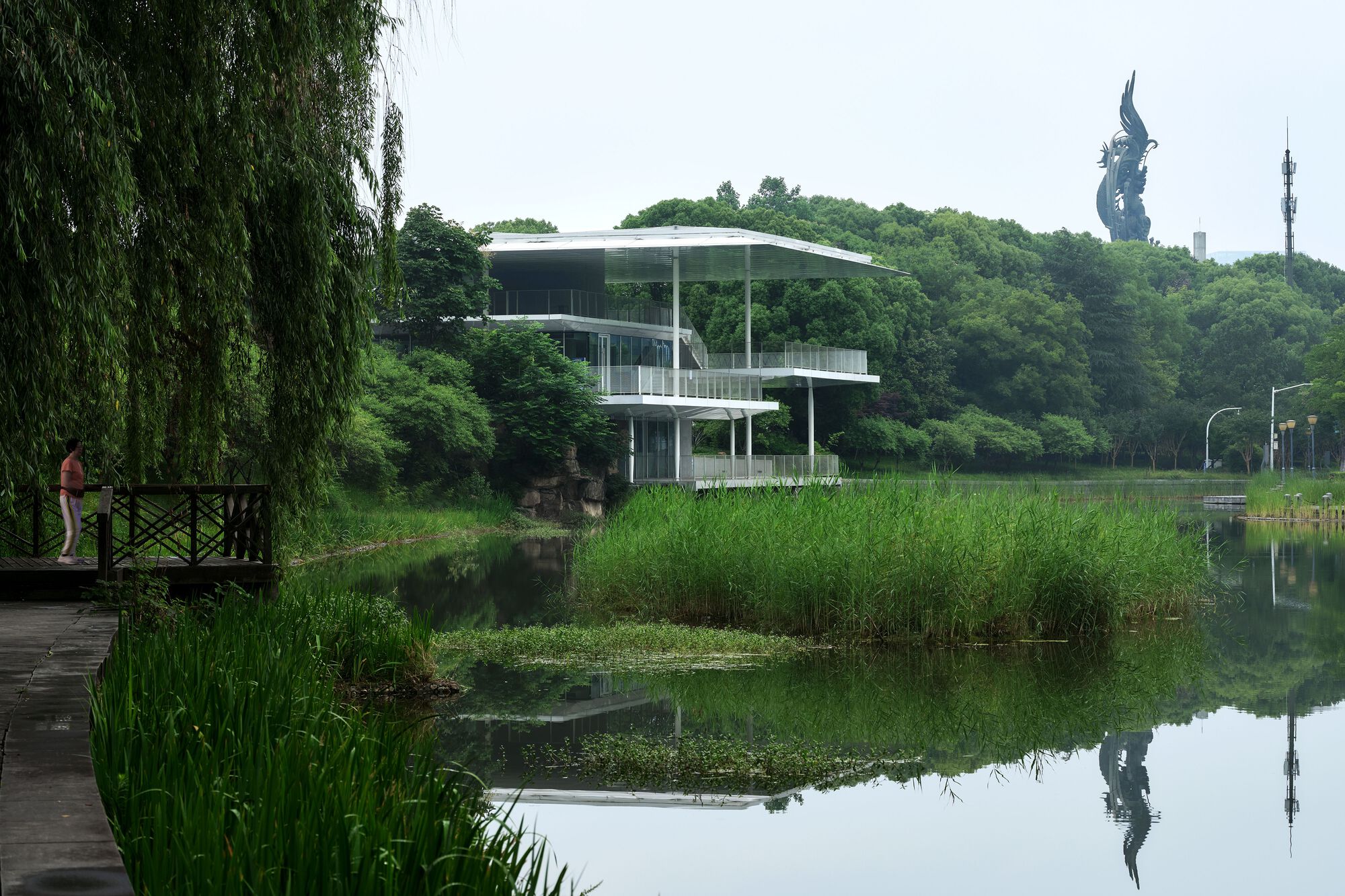 The Jianshi Station & the Tingyun Station